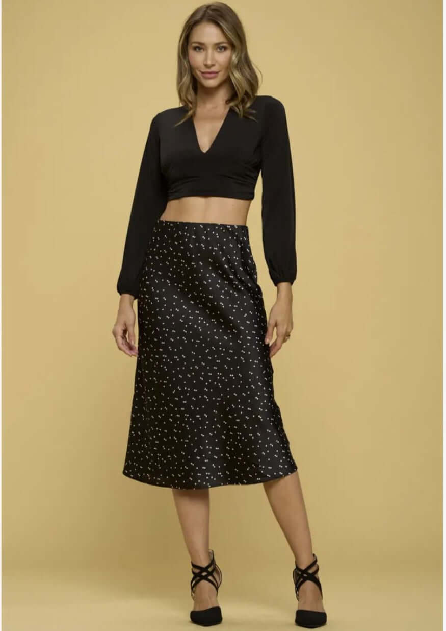 Be Daring Black V-Neck Long Sleeve Crop Top