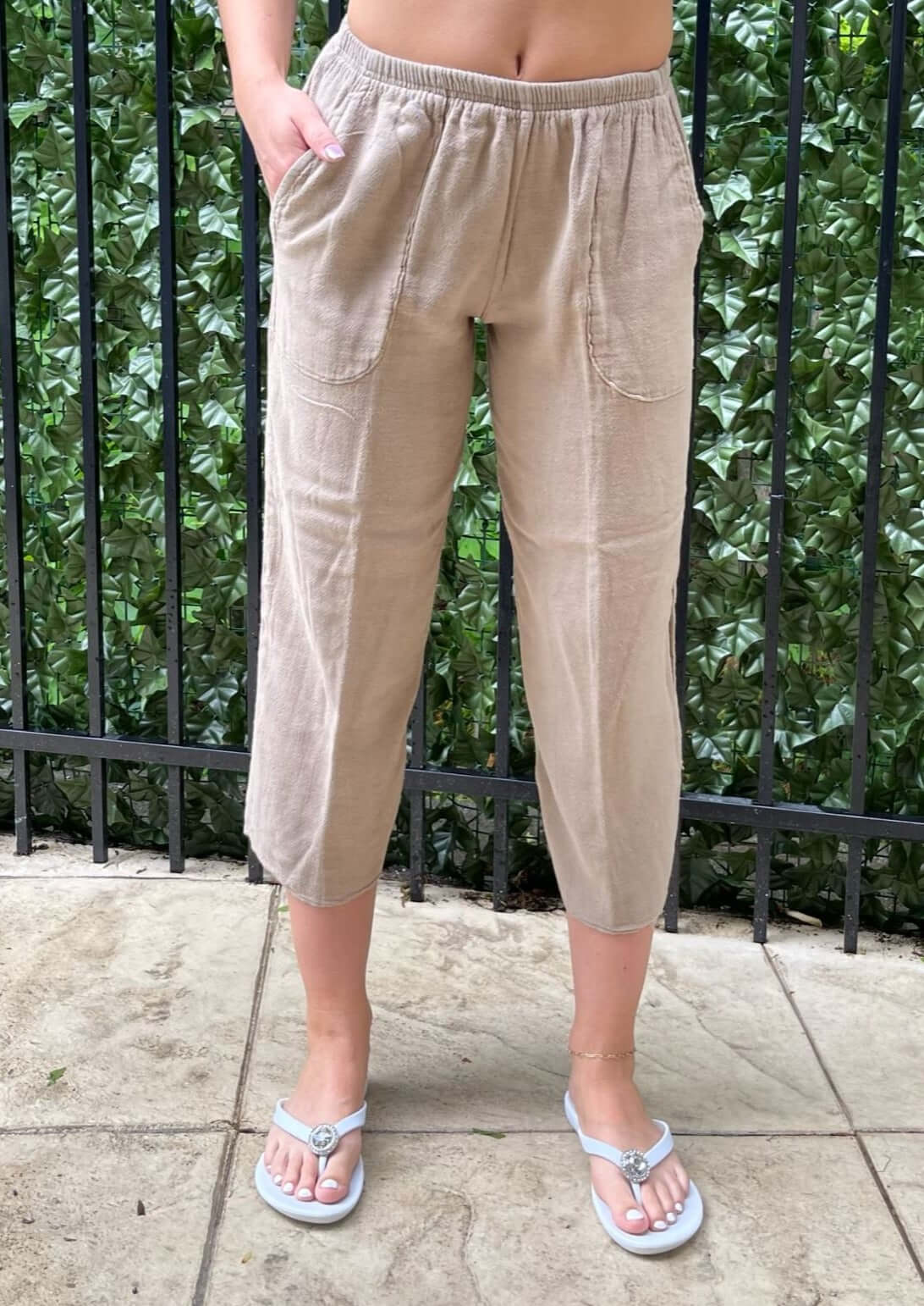 Relaxed Cotton Cropped Pants