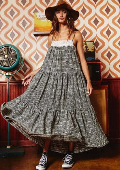 Lace Contrast Tiered Maxi Dress