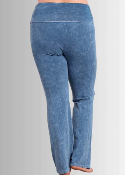 Bootcut Mineral Washed Jeggings in Plus Size