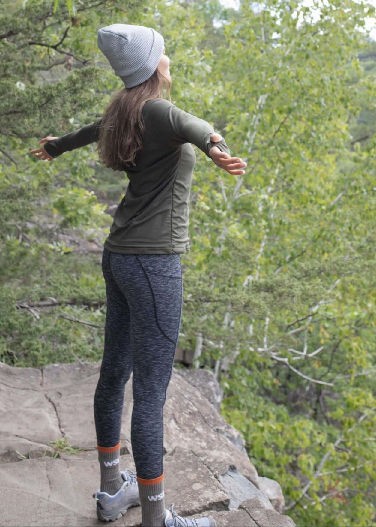 Tri-Heather Pocketed Legging (No inseam)