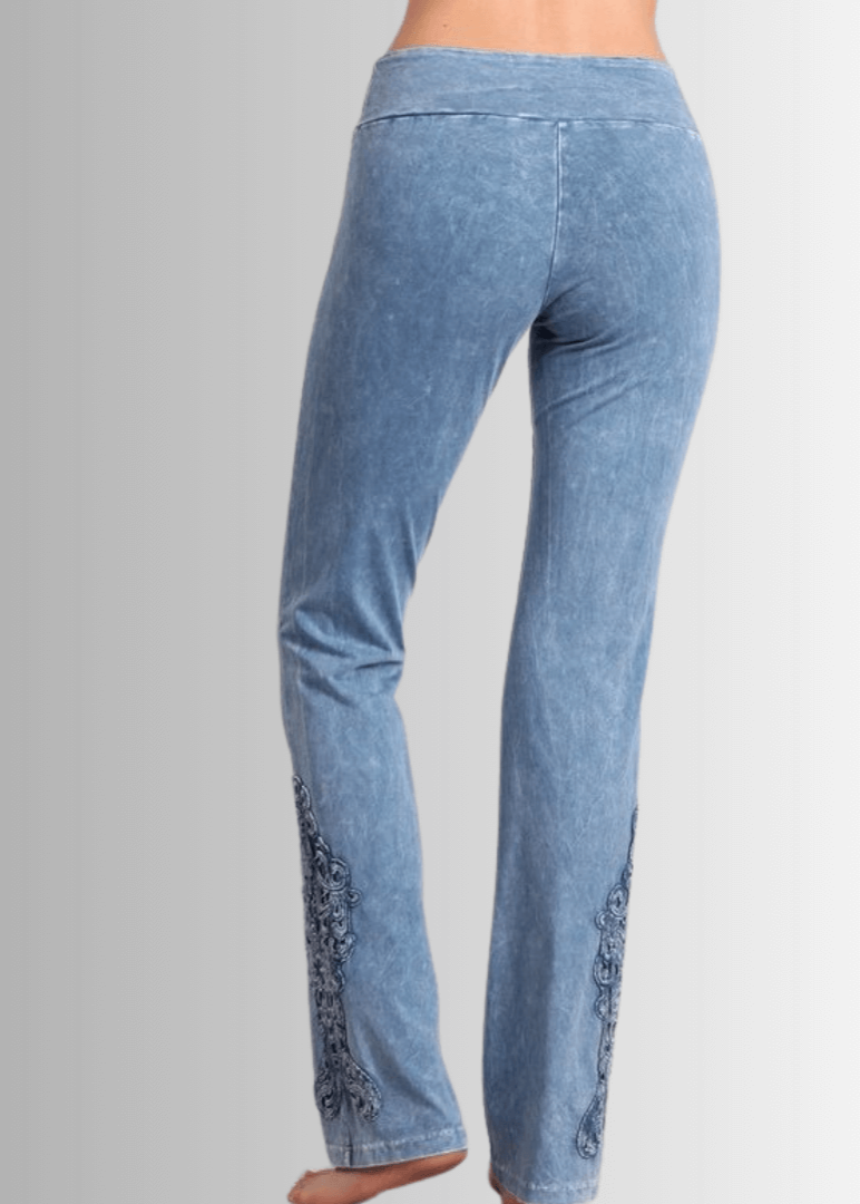 Mineral Washed Bootcut Jeggings Crochet DetaiL