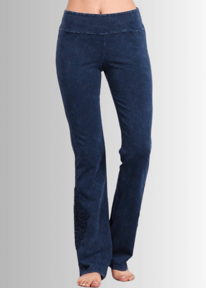 Mineral Washed Bootcut Jeggings Crochet DetaiL