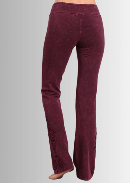 Mineral Washed Bootcut Jeggings Crochet DetaiL